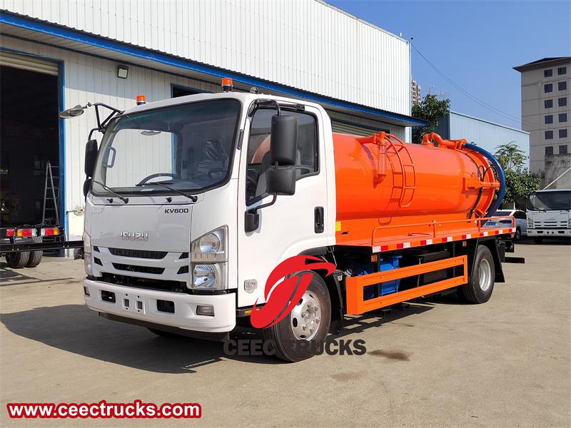 Isuzu Latest 8-ton vacuum suction tanker Isuzu Latest 8-ton vacuum suction tanker