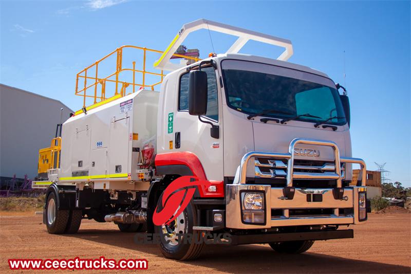 Isuzu fuel lubrication oil supply service truck Isuzu fuel lubrication oil supply service truck