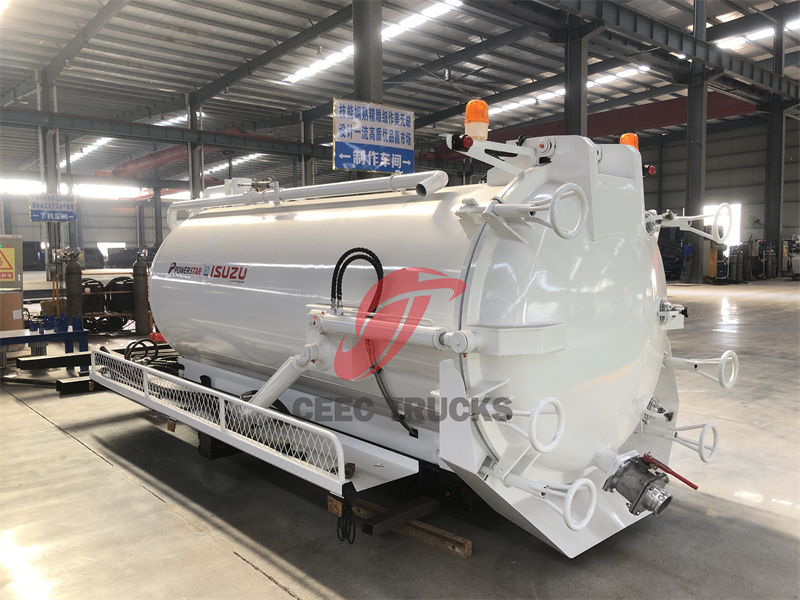 5,000 liters vacuum pump tanker body 5,000 liters vacuum pump tanker body