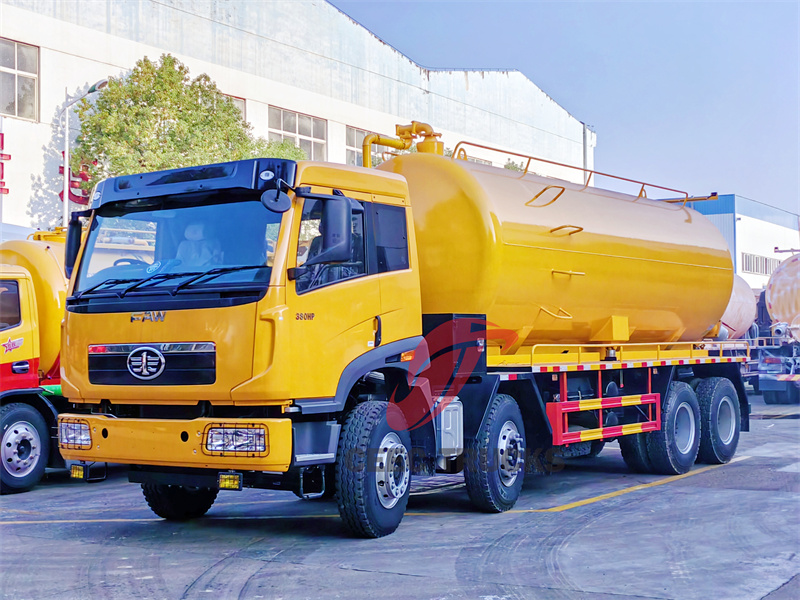 FAW vacuum sewage tankers FAW vacuum sewage tankers