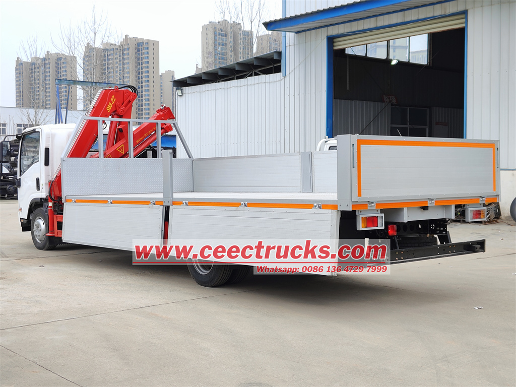 Isuzu crane truck with aluminium dropside cargo body
