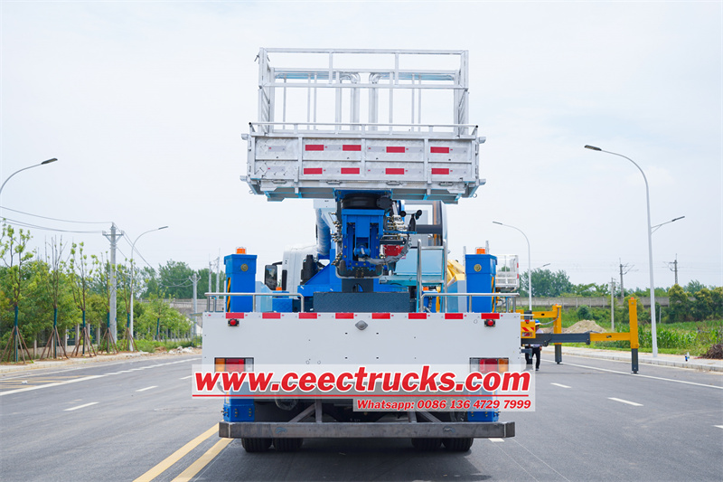 45m hydraulic man lifter truck Isuzu