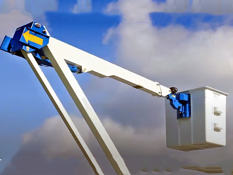 ISUZU pick-up with 10m work platform ISUZU pick-up with 10m work platform