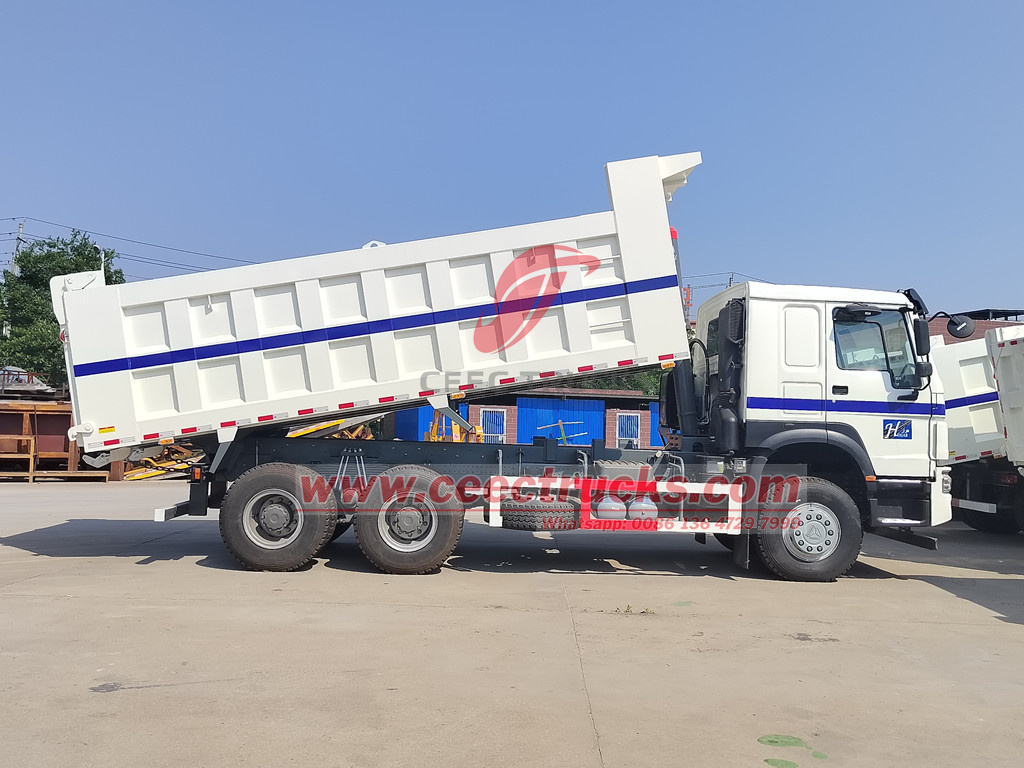HOWO dumping trucks ready for shipment