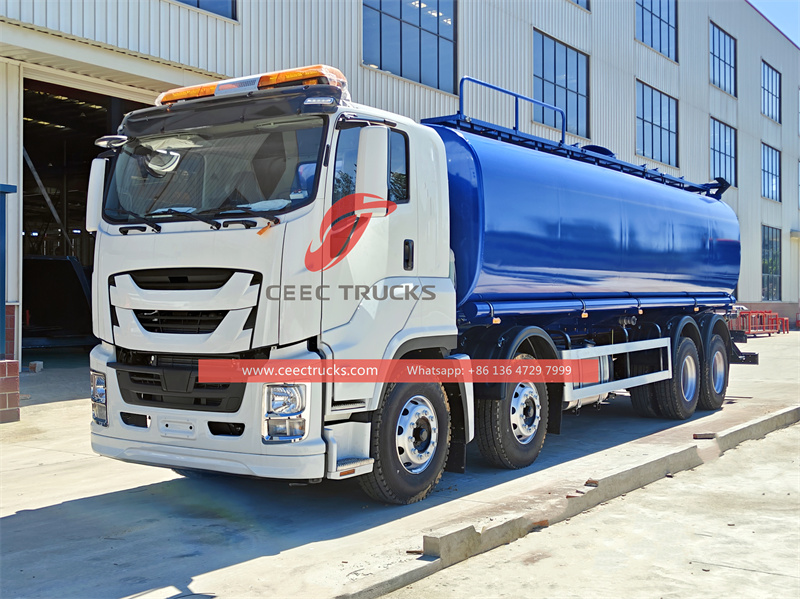 ISUZU GIGA 8X4 water tank truck