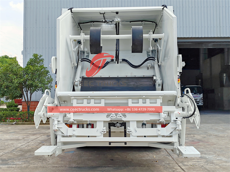 ISUZU GIGA rear loader compactor truck