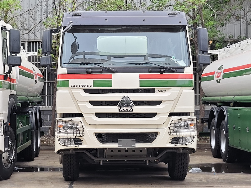 HOWO 20cbm fuel truck with HW76 cabin
