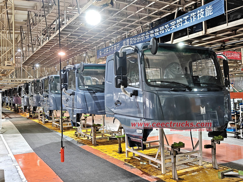 Integrated ISUZU tractor truck cabinet