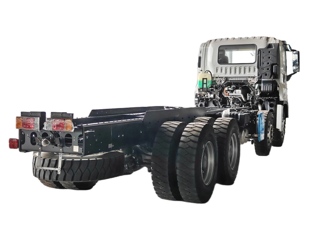 Isuzu 8x4 truck chassis with ZF auto gearbox