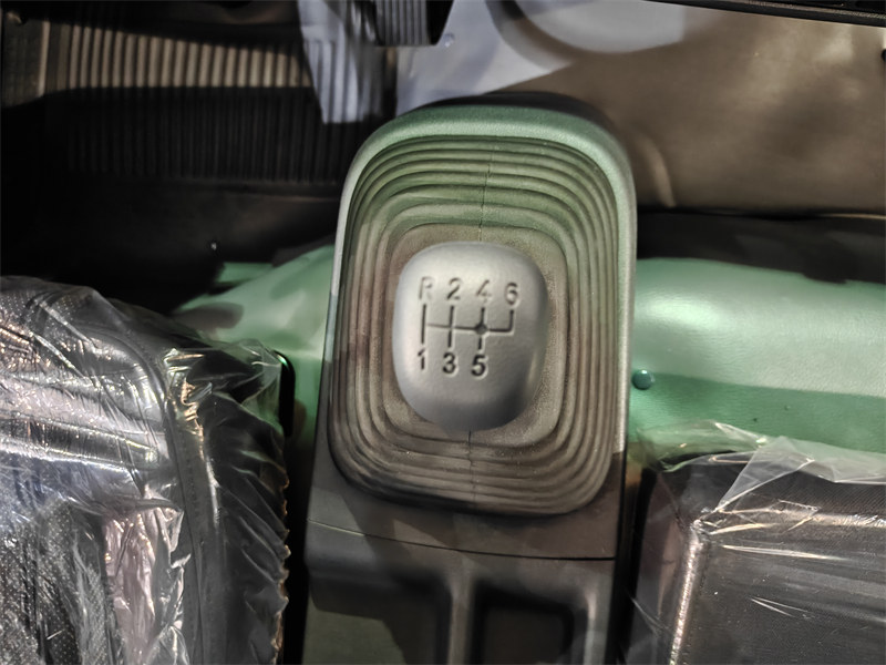 Isuzu truck matched with MYY 6 shift gearbox