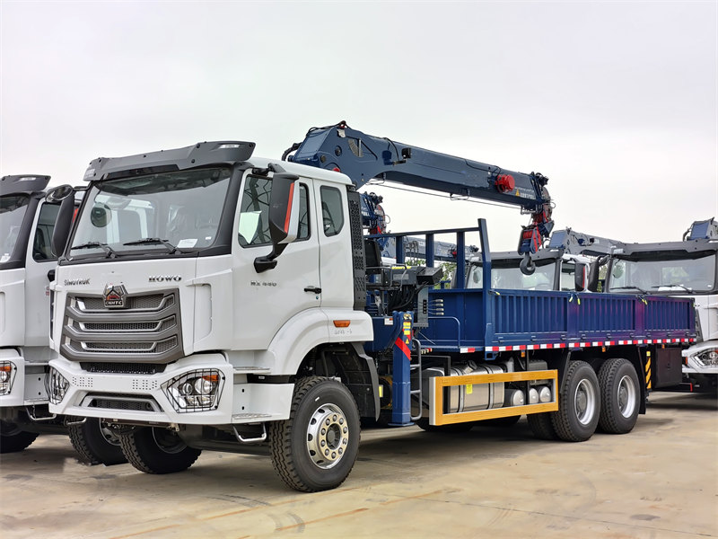 Howo NX cabin 6x4 crane truck