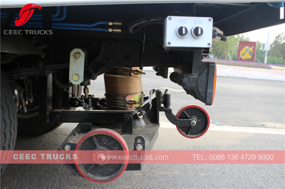 Dongfeng ၄၀၀၀ လီတာ လမ်းသန့်ရှင်းရေးယာဉ်