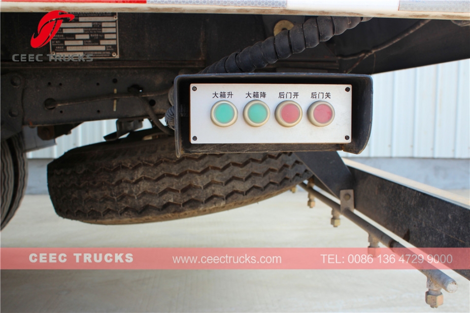 ISUZU 5 CBM လေဟာနယ် လမ်းသန့်ရှင်းရေး ကား