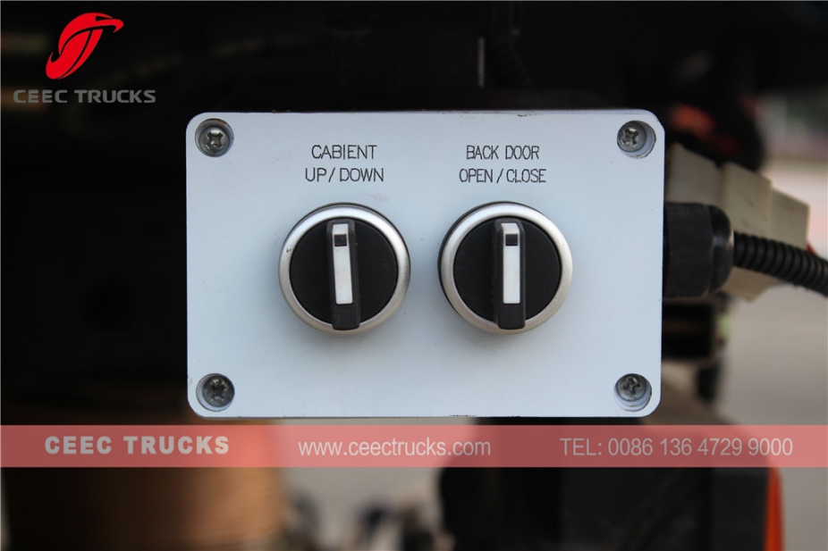 ISUZU ၁၂ ကျူပီမီတာ လမ်းသန့်ရှင်းရေးယာဉ်