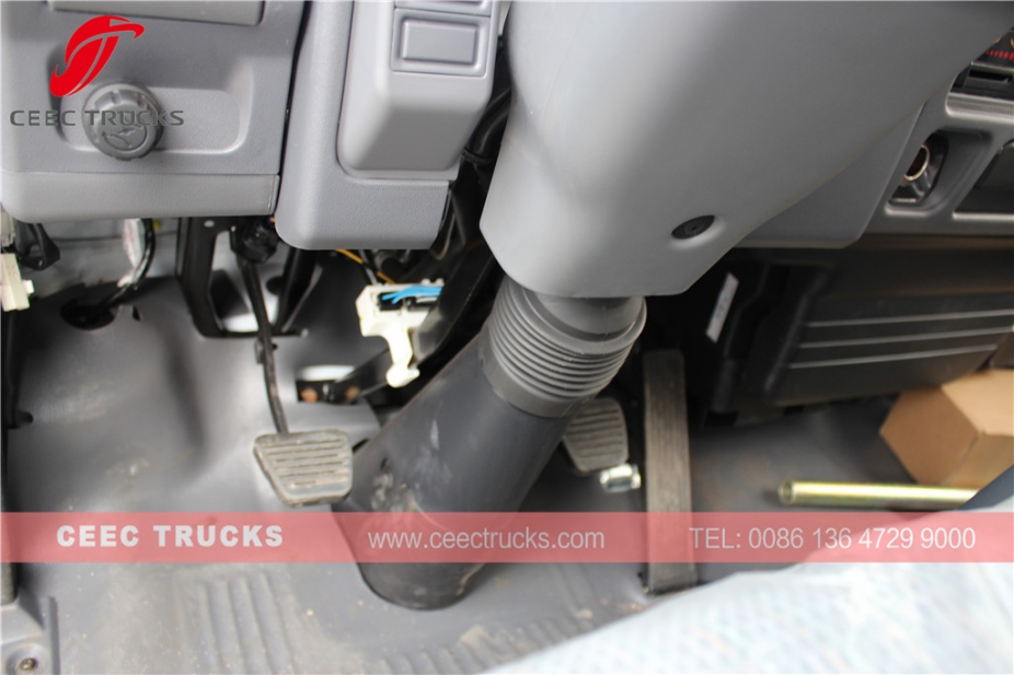 Dongfeng ၁၀၀၀၀ လီတာ လမ်းသန့်ရှင်းရေးယာဉ်