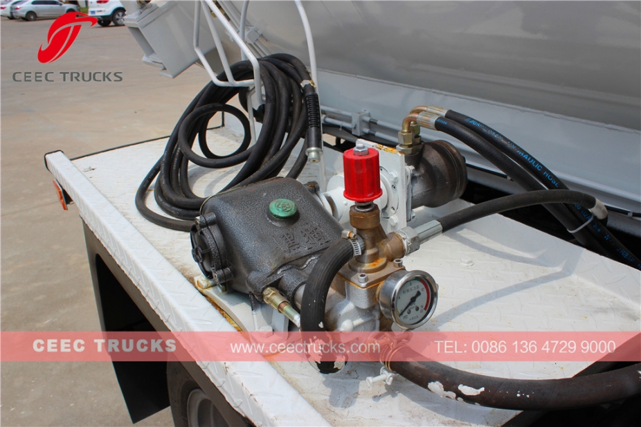 ISUZU ၄၀၀၀ လီတာ စားအုန်း ပစ်ချ တင်ကား