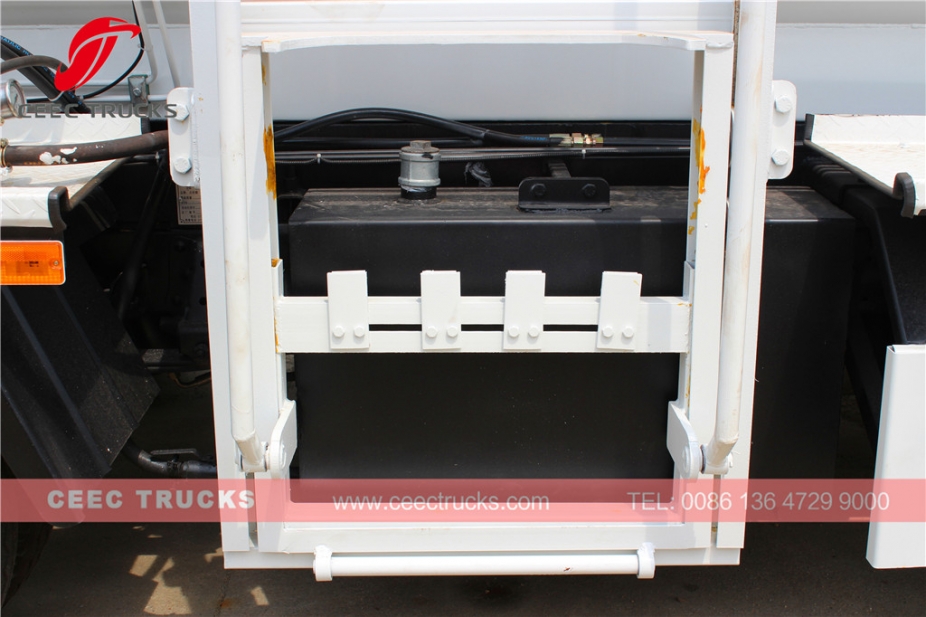 ISUZU ၄၀၀၀ လီတာ စားအုန်း ပစ်ချ တင်ကား