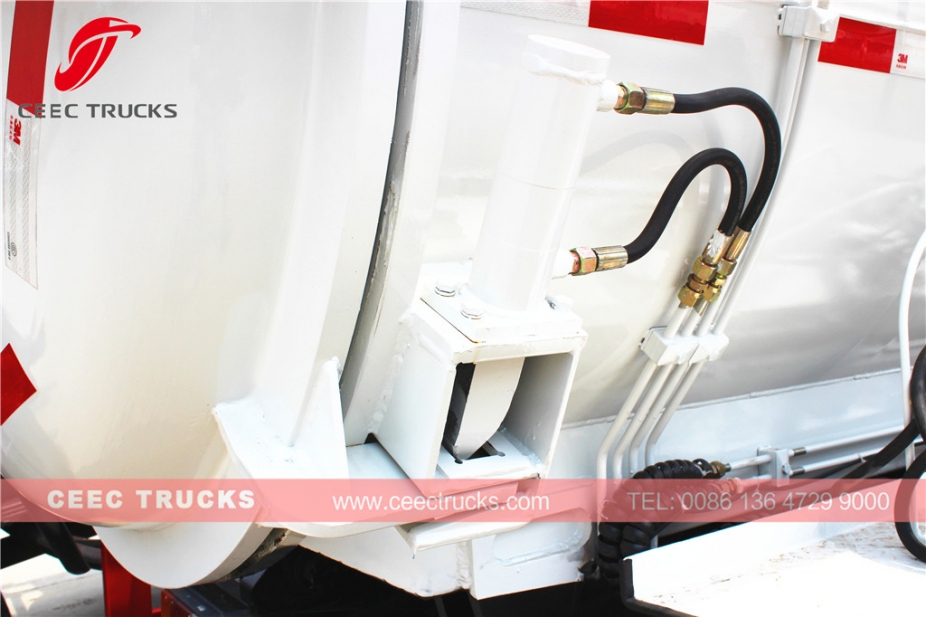 ISUZU ၄၀၀၀ လီတာ စားအုန်း ပစ်ချ တင်ကား