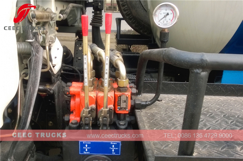 ISUZU ၈၀၀၀ လီတာ စွန့်ပစ်ရေ စုပ်စက်ကား