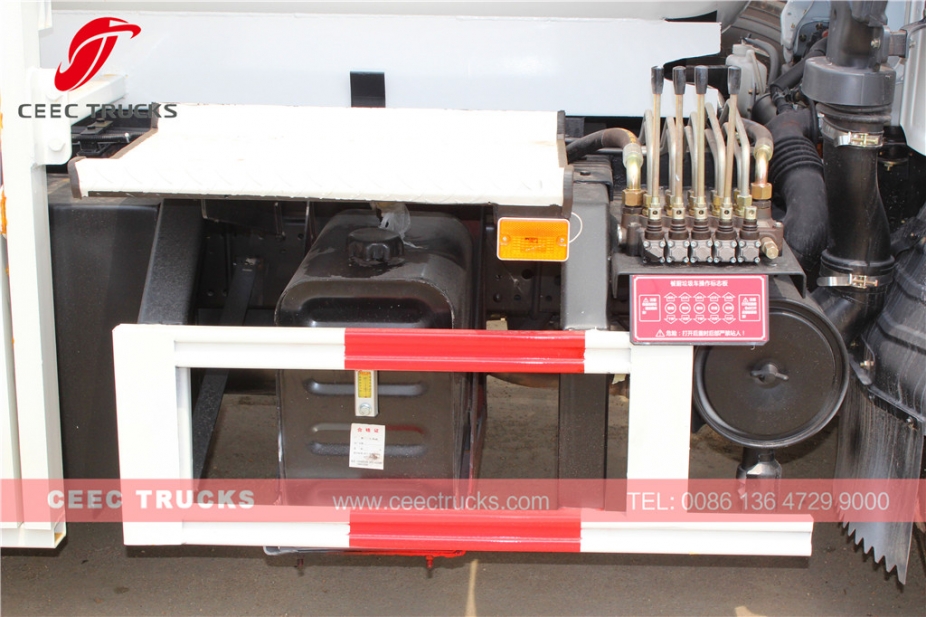 ISUZU ၄၀၀၀ လီတာ စားအုန်း ပစ်ချ တင်ကား