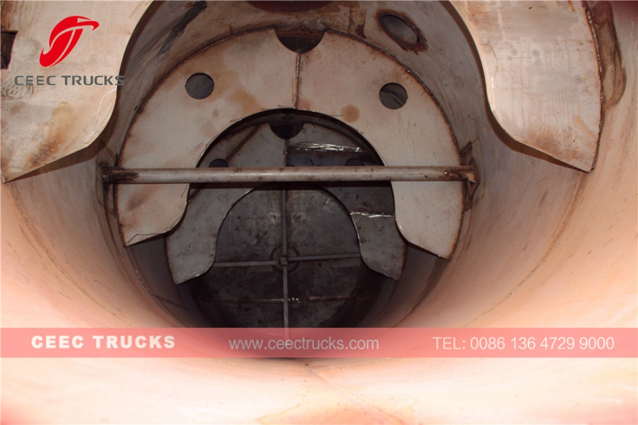 ဒေါင်ဖန်း ၁၆ ကျူပီအမ် ဖိအားစုပ် စွန့်ပစ်ရေ တင်ကား