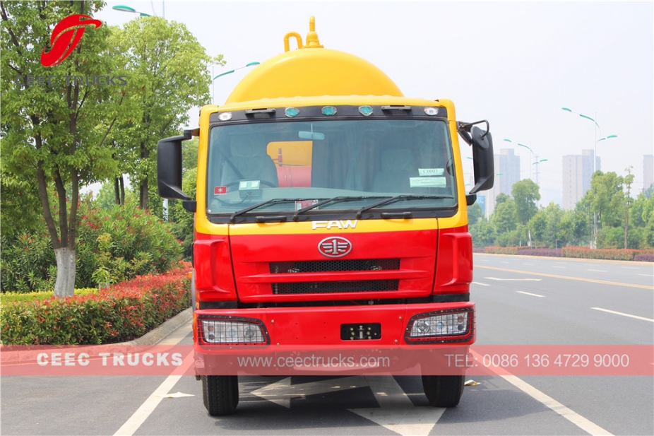 FAW ၁၈ ကျူပီအမ် စွန့်ပစ်ရေ စုပ်စက် တင်ကား