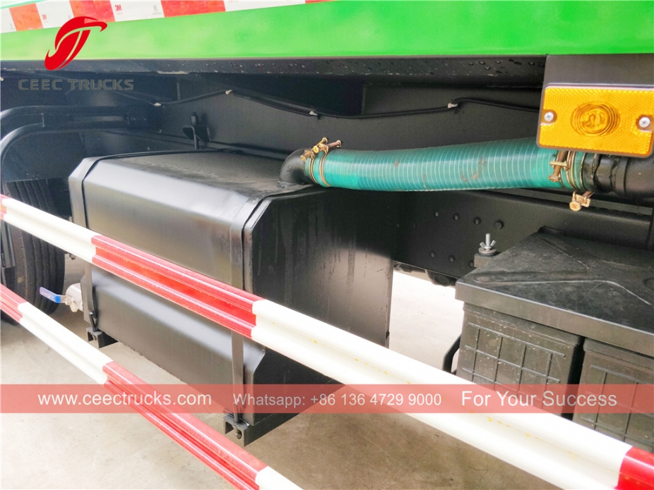 HOWO ၈ ကျူးမီ RHD သိပ်သည်း ကား