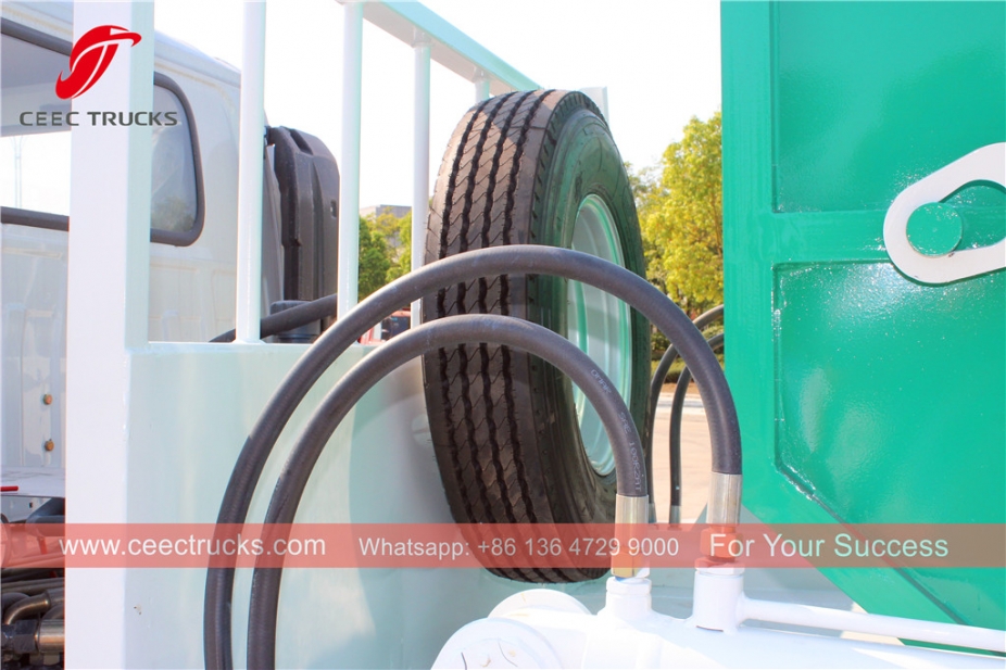 ISUZU ၄ ကျူးမီ လှည့်ကွက် လက်မောင်း သရိုက် ကား