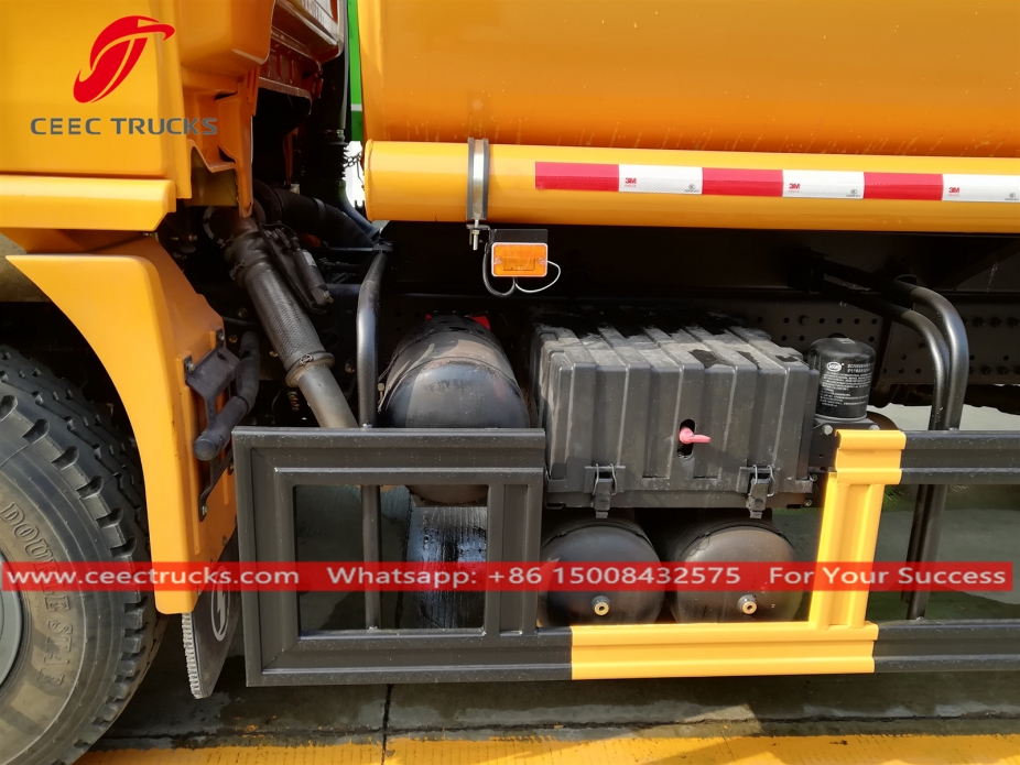 SHACMAN ၁၁ ကျူပီအမ် ရေသယ်ယာဉ်