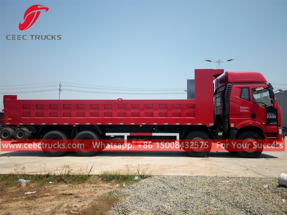 ၈x၄ ကျောက်တင်ယာဉ် FAW