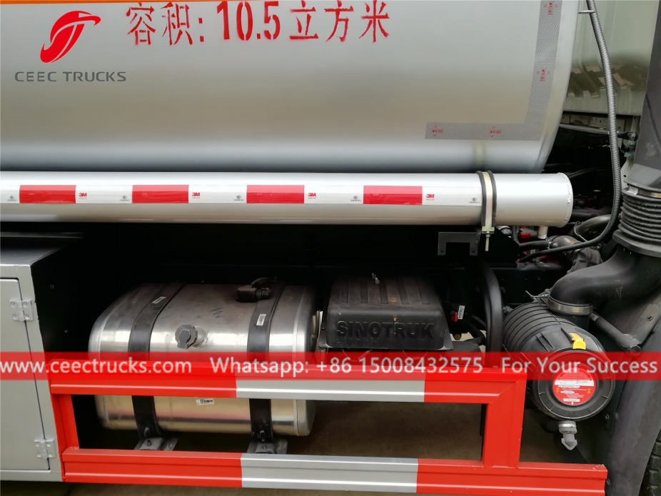 ၁၀.၅ ကျူပီအမ် HOWO လောင်စာဆီတင်ယာဉ်