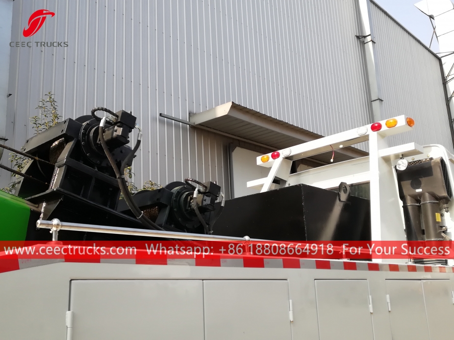 ၆x၄ လမ်းအရွေ့ကား HOWO