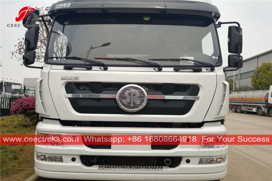 SINOTRUK ၈x၄ လောင်စာ သယ်ယူပို့ဆောင်ရေး ကား