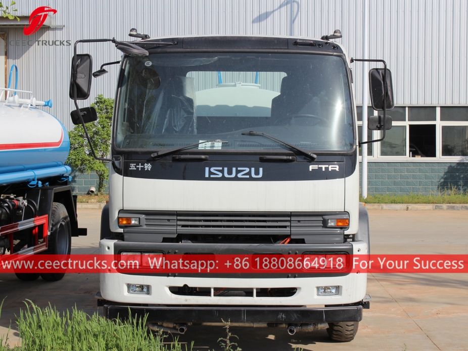 Isuzu 10CBM GIGA 4X water sprinkler tanker truck