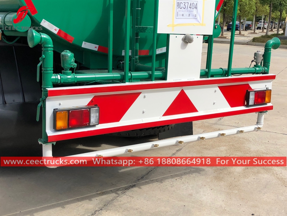 ISUZU ၁၅ ကျူပီမီတာ ရေဖြန်းယာဉ်