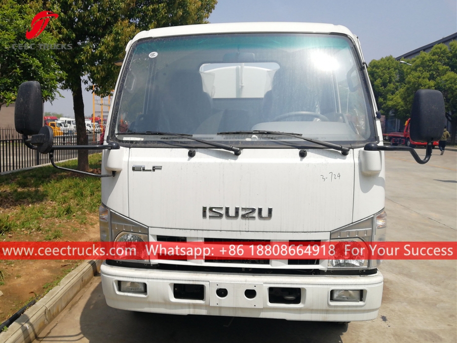 ISUZU ELF ရေဖြန်းယာဉ်