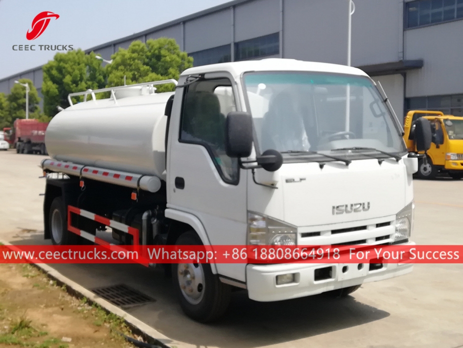 ISUZU ELF ရေဖြန်းယာဉ်