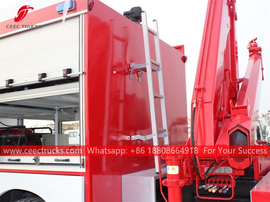 ကရိန်းပါ ISUZU FVR ကယ်ဆယ်ရေး ယာဉ်