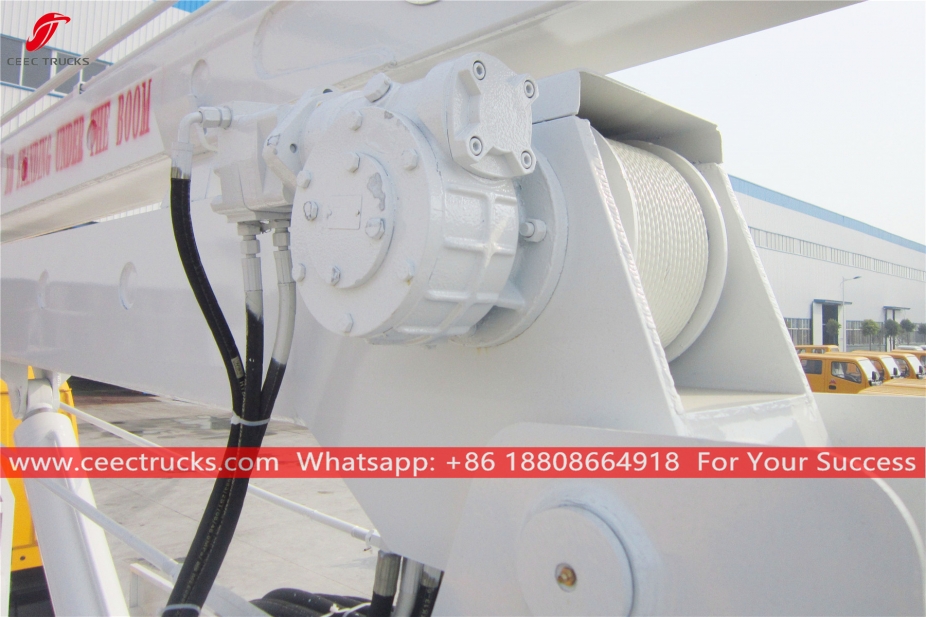 ISUZU ၆x၄ ခေါင်းပေါ် လုပ်ငန်း ပလက်ဖောင်း ယာဉ်