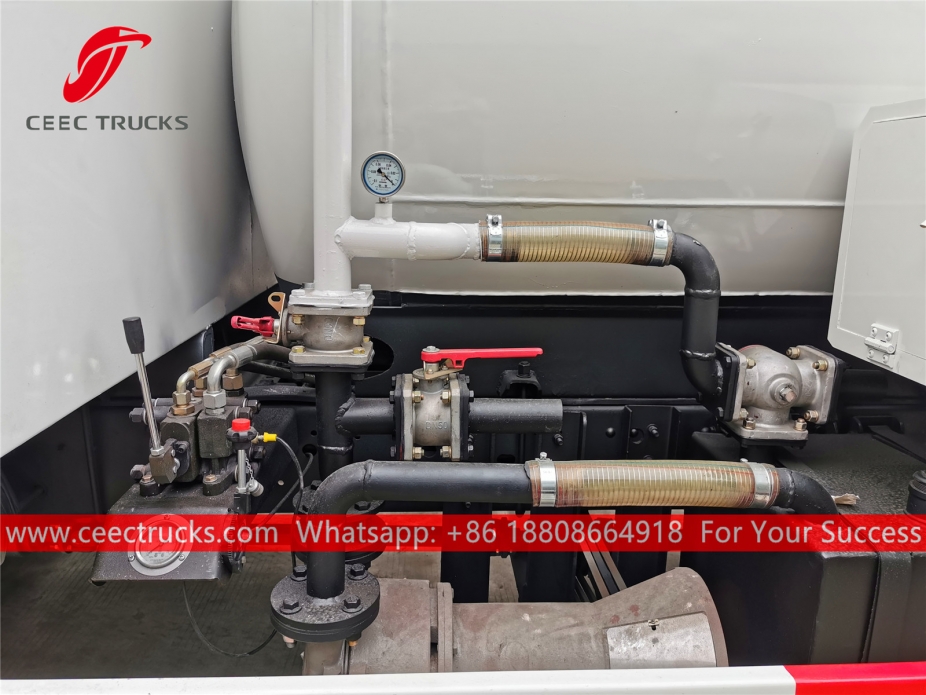 စွန့်ပစ်ရေ စုပ်ယူကား JAC