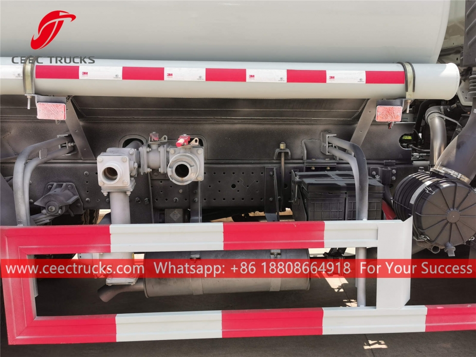 ၅ ကျူပီအမ် ရေပန်းကား JAC