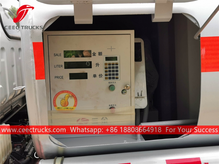 FOTON ၈ ကျူပီအမ် လောင်စာ တင်ကား