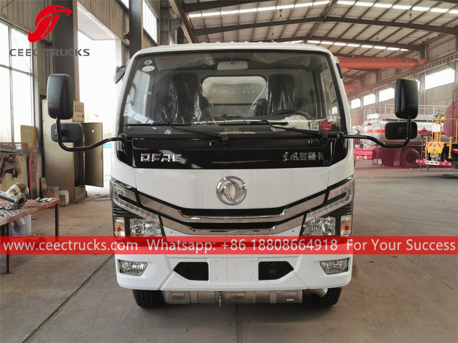 ၂ ကျူပီအမ် လောင်စာ တင်ကား Dongfeng