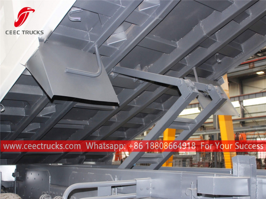 ISUZU GIGA ကျောက်ခွဲတင်ကား