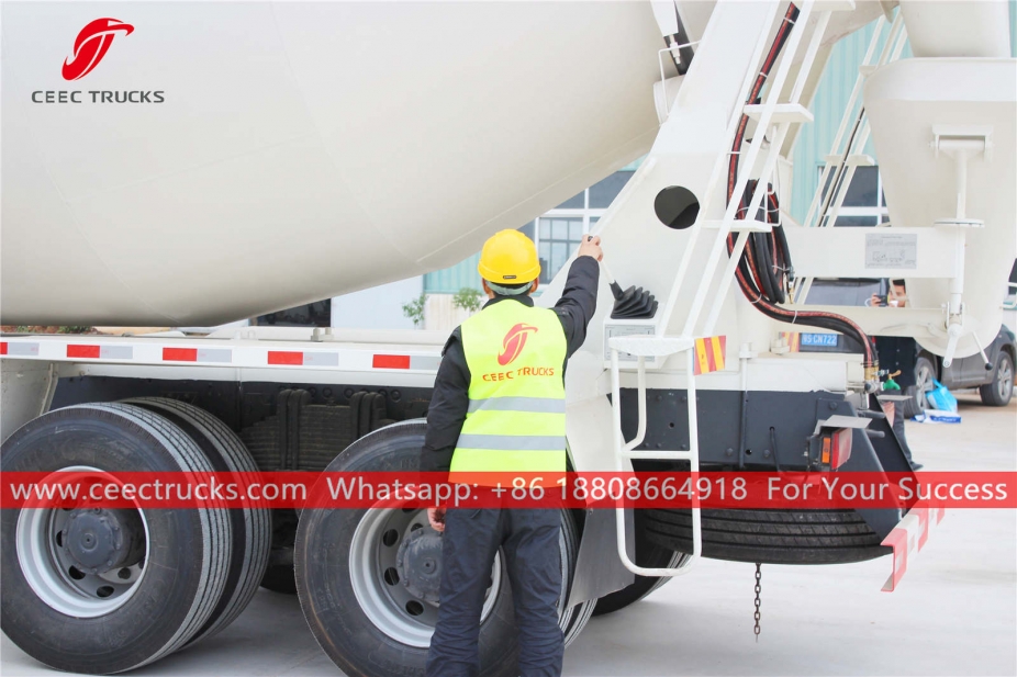 ISUZU ၁၀ ကျူပီအမ် ဆီမင် သောကား