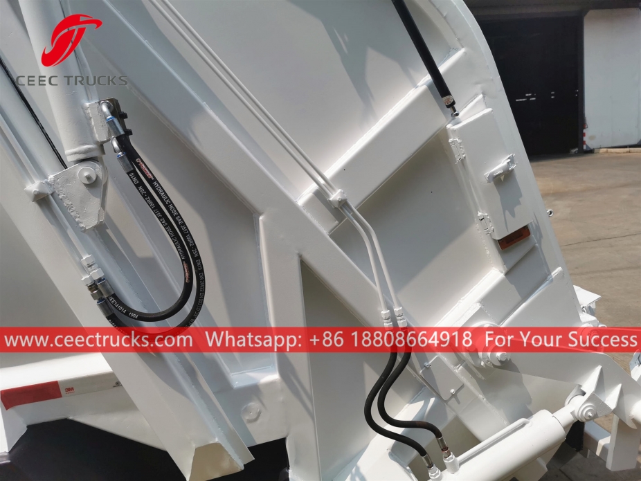 အီဆူဇူး ၆ ကျပ်မီတာ နောက်တင် စွန့်ပစ် ကား