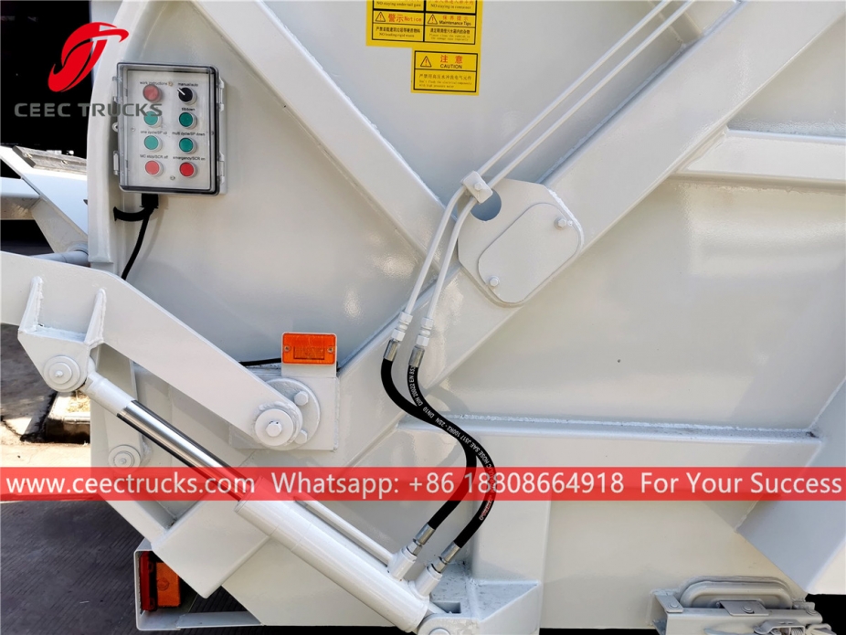 ဒေါင်ဖန်း ၆*၄ ညာဘက်စီး စွန့်ပစ်ပစ္စည်း ကြိတ်ကား