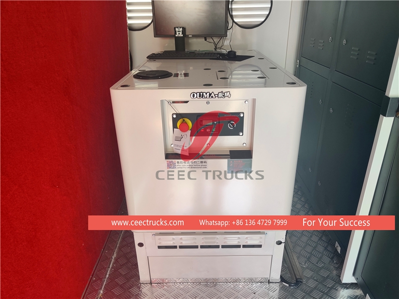 ISUZU 100P 4*2 ဘီးမောင်း မိုဘိုင်း ပွဲကြည့်စင် ကား