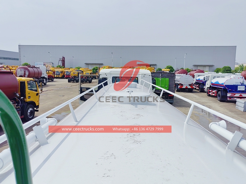 Howo 8x4 25,000 လီတာ ရေ ပို့ဆောင်ရေး တင်သည့် ကားများ