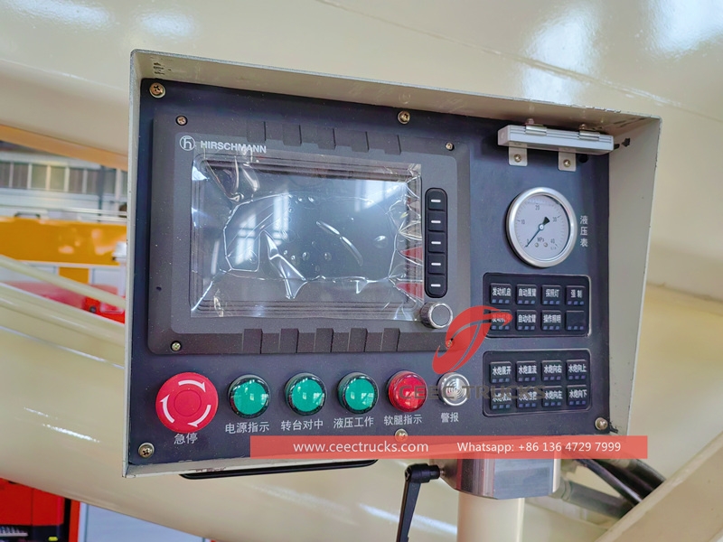 HOWO 6×4 water fire fighting truck with 32 Meters Higher Pressure Water Cannon